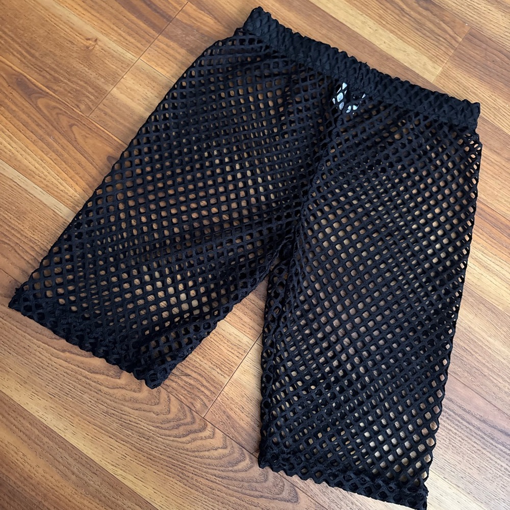 SHEIN Black Mesh Cropped Pants
